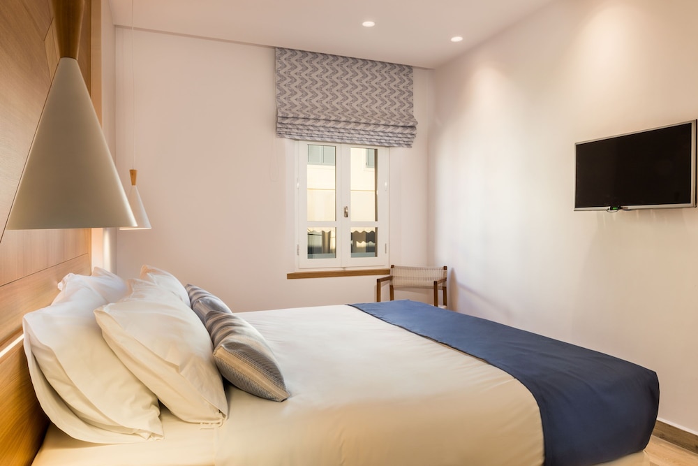 Avra Apartments Venetian Harbour