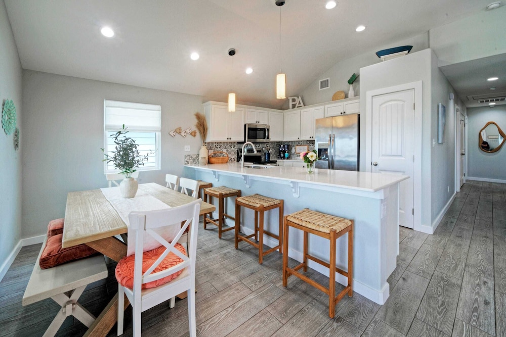 Salty Texan by Avantstay Central Location, Views