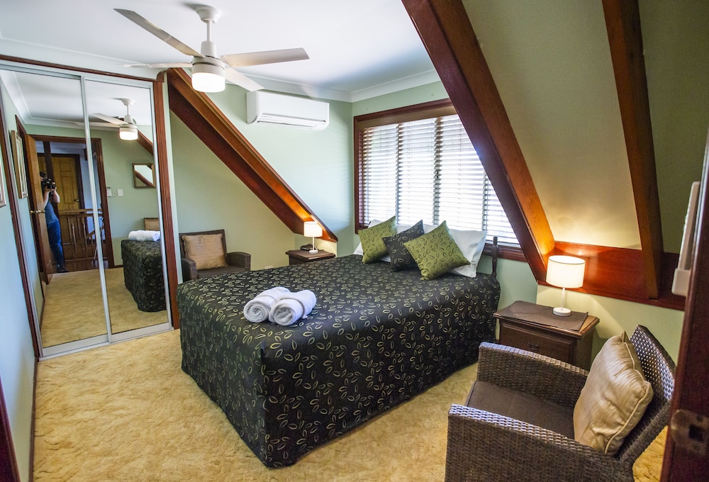 Ainslie Manor Guests House
