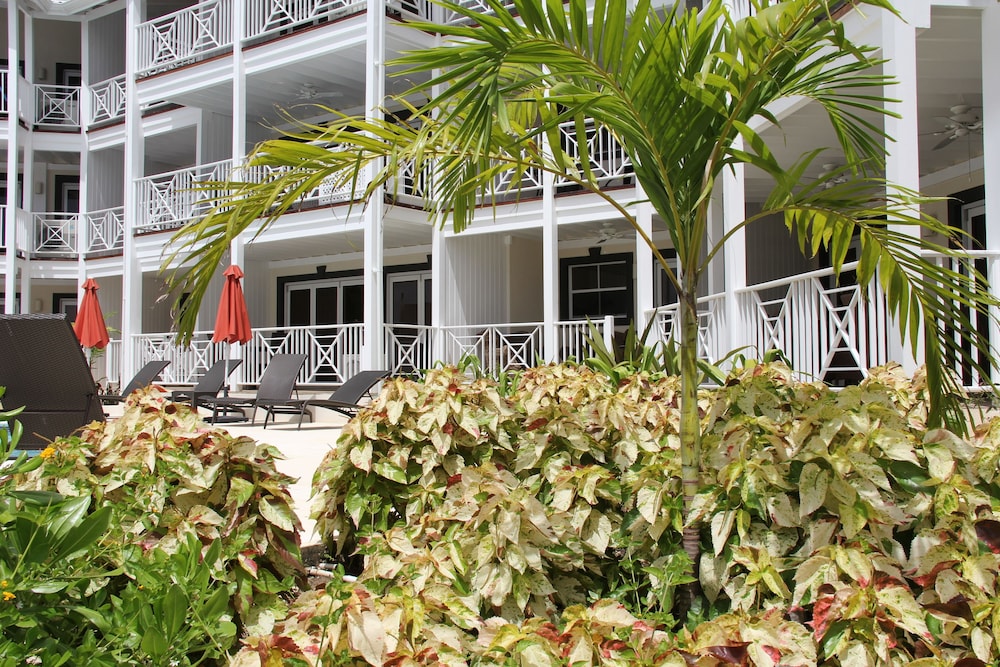 Lantana Resort