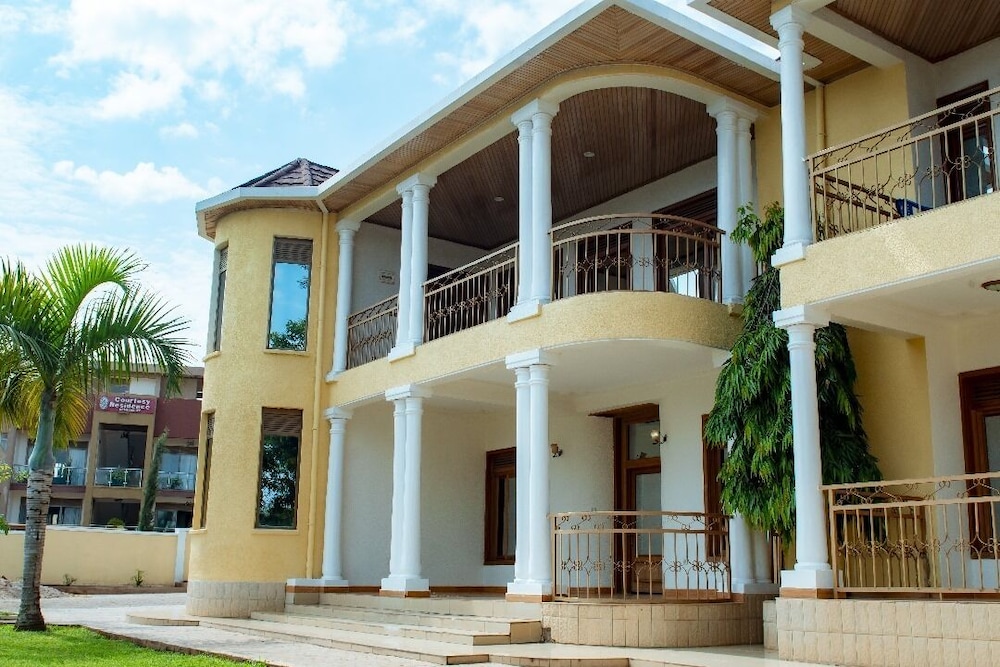 Elegant Villa Apart