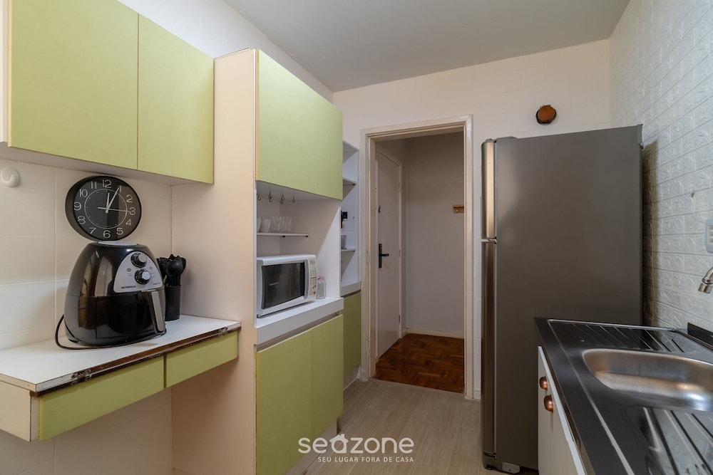 2 Bedroom Apartment in Downtown Floripa Ebe0804