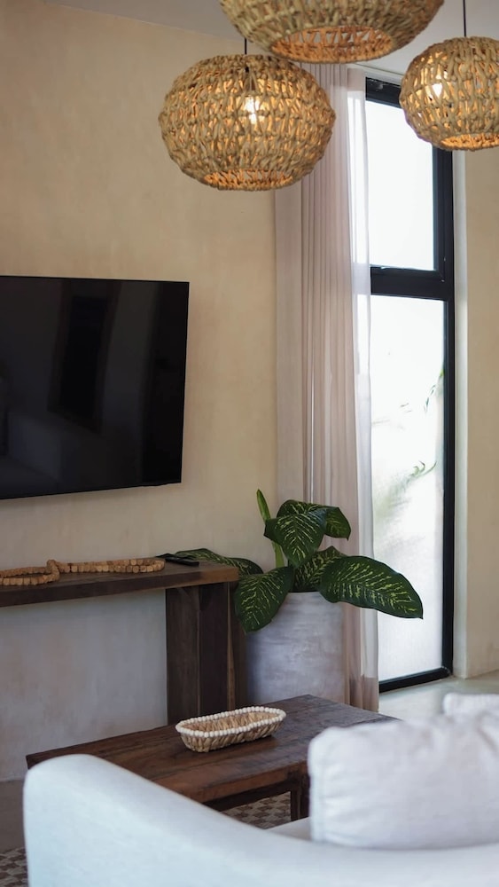 Hidden Gem With Private Pool and Rooftop Terrace