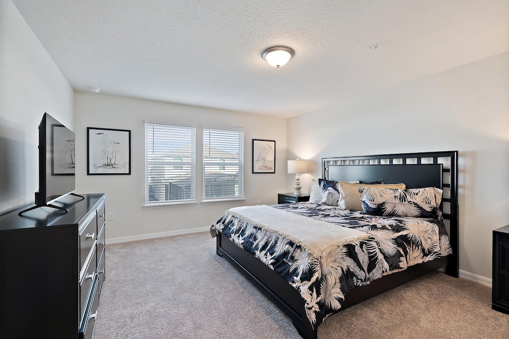 1232 Blue Island Dr