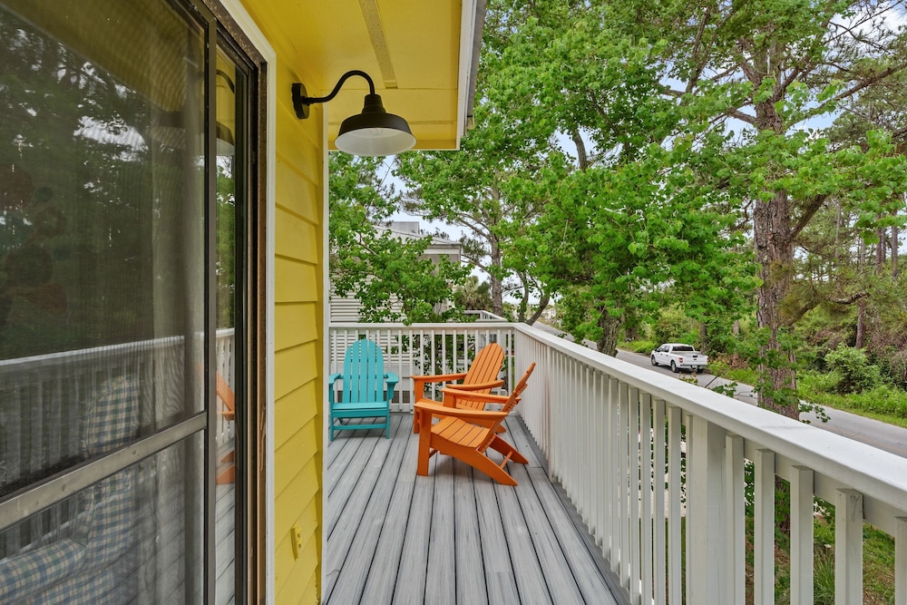 As You Like It by Avantstay Steps to Beach Bikes Sleeps 18