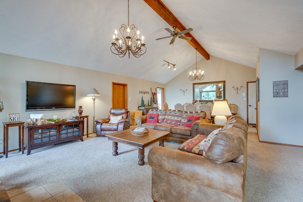 Expansive Angel Fire Home w/ Indoor Hot Tub! view 3