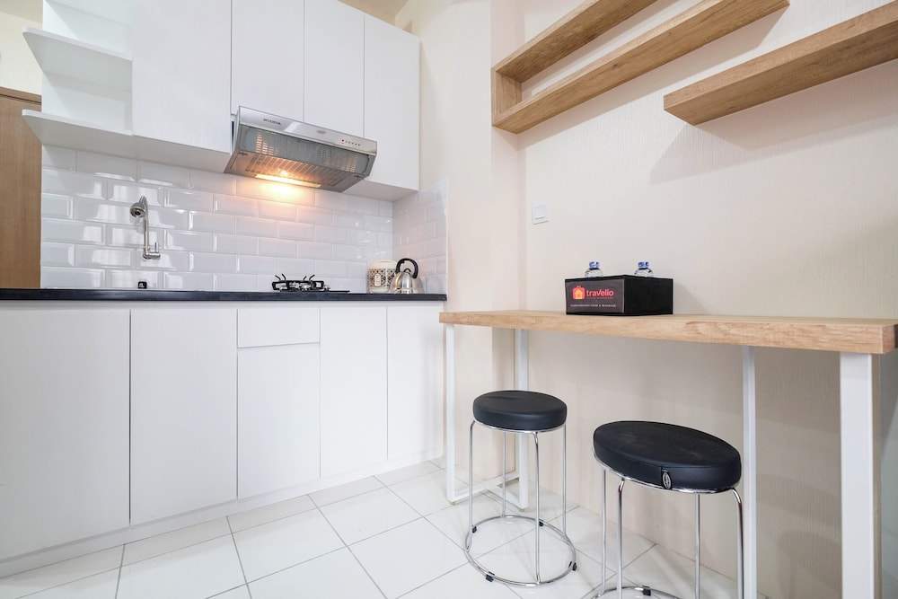 Modern and Cozy 2BR Podomoro Golf View Apartment