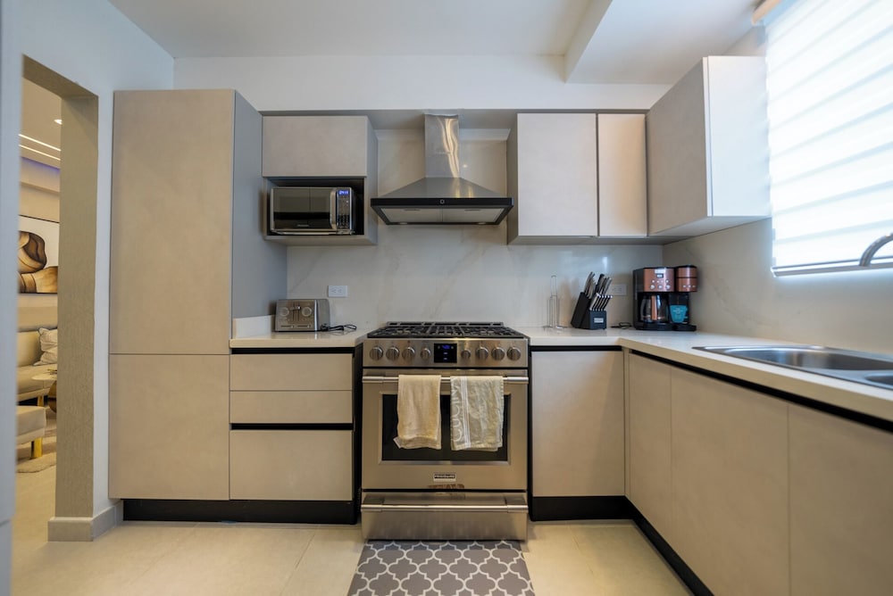 Enjoy Stylish 3br 3, 5b Stylish, Downtown Ocean View