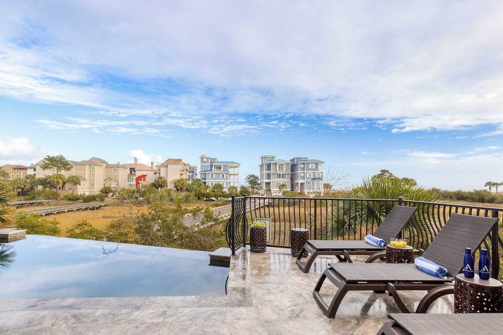 Sleeps 48, 2 Homes w/ Private Beach Access Bradley Circle Buyout by Avantstay