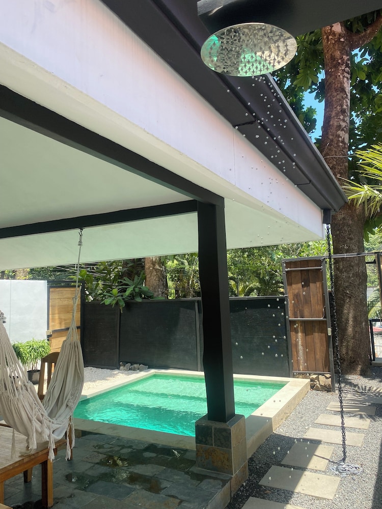 Zoa Villas - 2 minutes to the beach