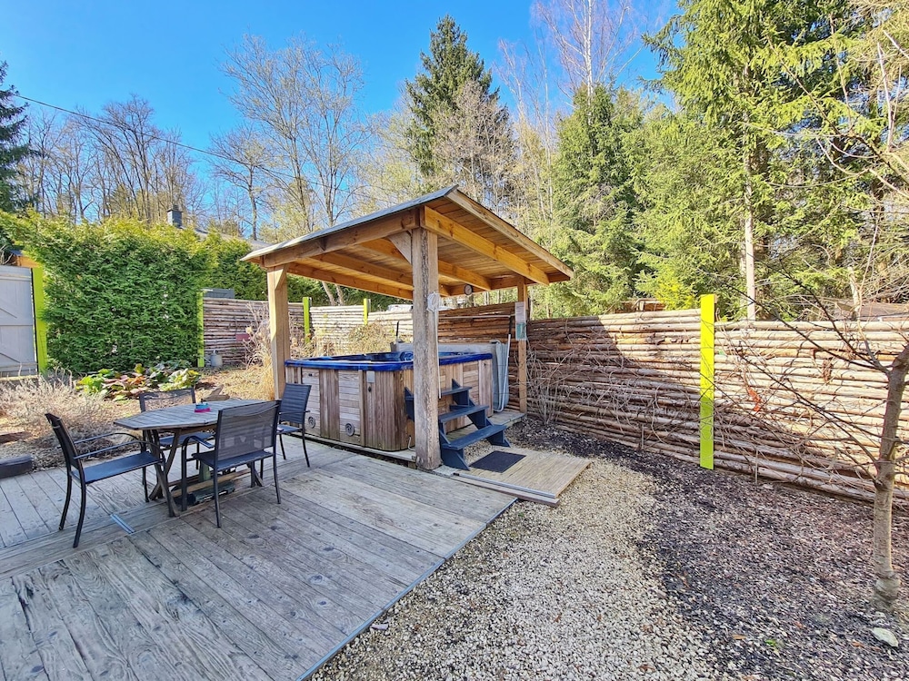 Chalet Near Durbuy With Garden & BBQ