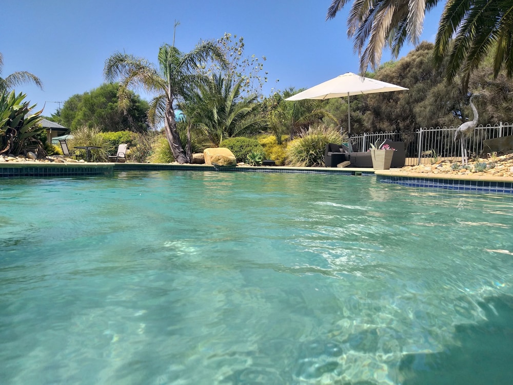 Island Cove Villas