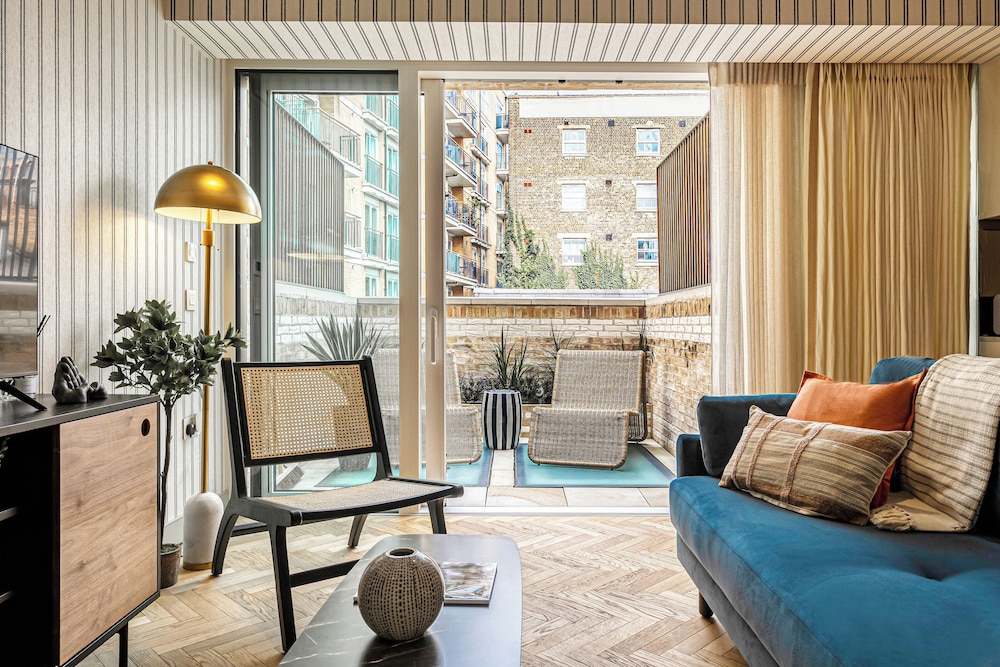Luxury flats near Big Ben and London Eye