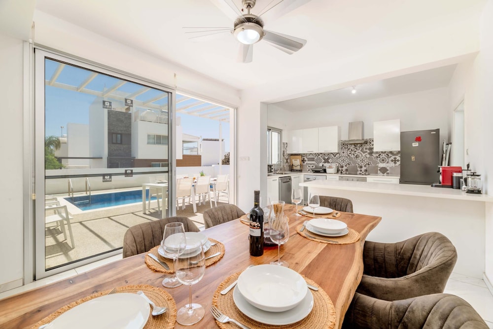 Elite Blu Heights Villa