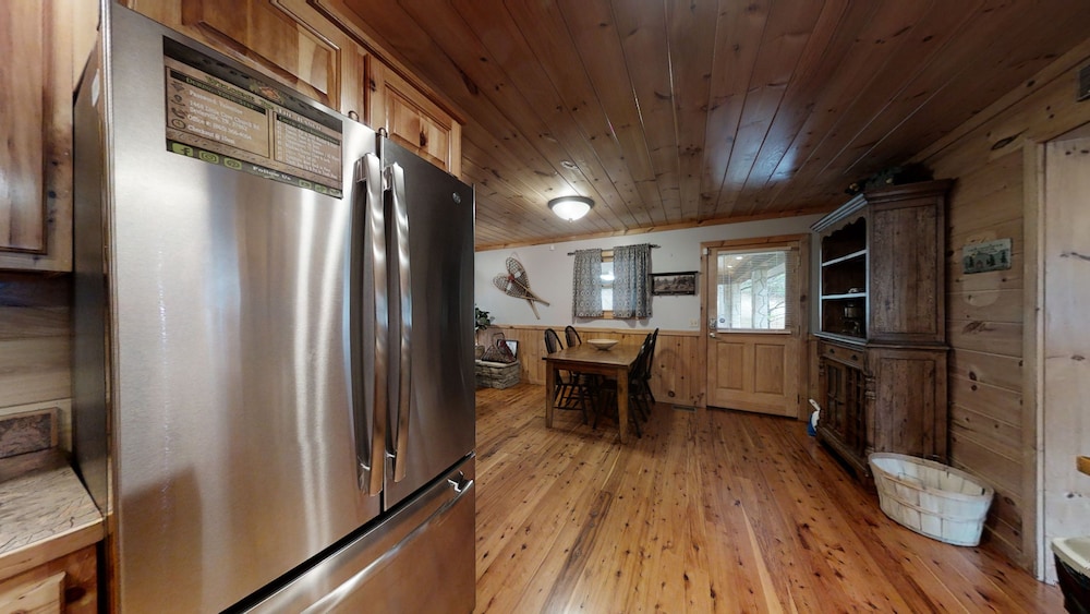 The Ranch Cabin on 6 Secluded Acres in the Great Smoky Mountains by RedAwning