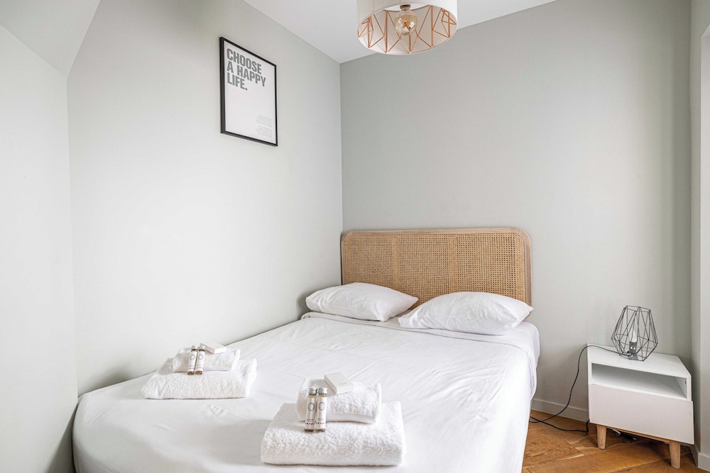 Renovated Cozy Apartment in Cannes Meynadier - 4p view 3