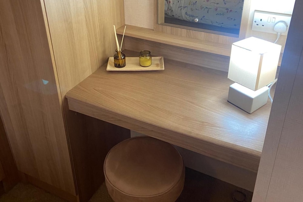 2 Bed Caravan-sleeps 6-pet Friendly