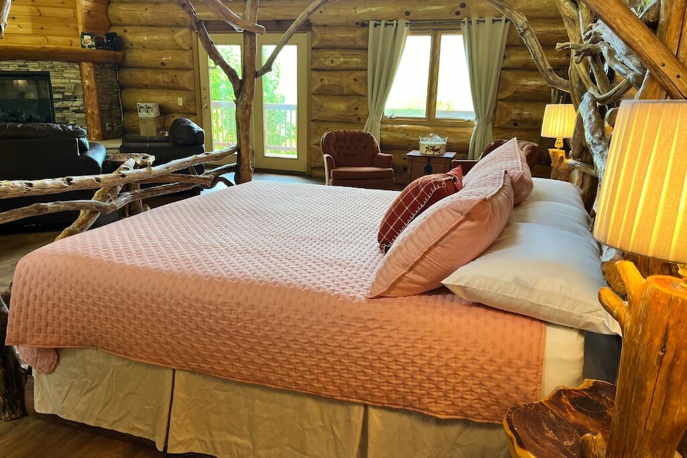 Elkmont Views Cabin by Heavenly Views Resort view 4