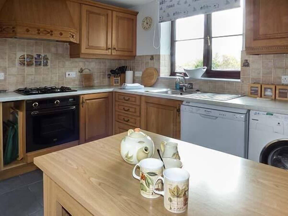 Newton Abbot Vacations - Fairwater Mill Cottage - Property Image 2