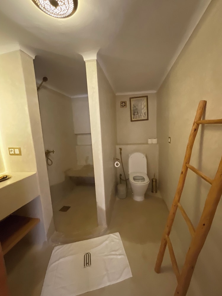 Riad Al Muhandiz