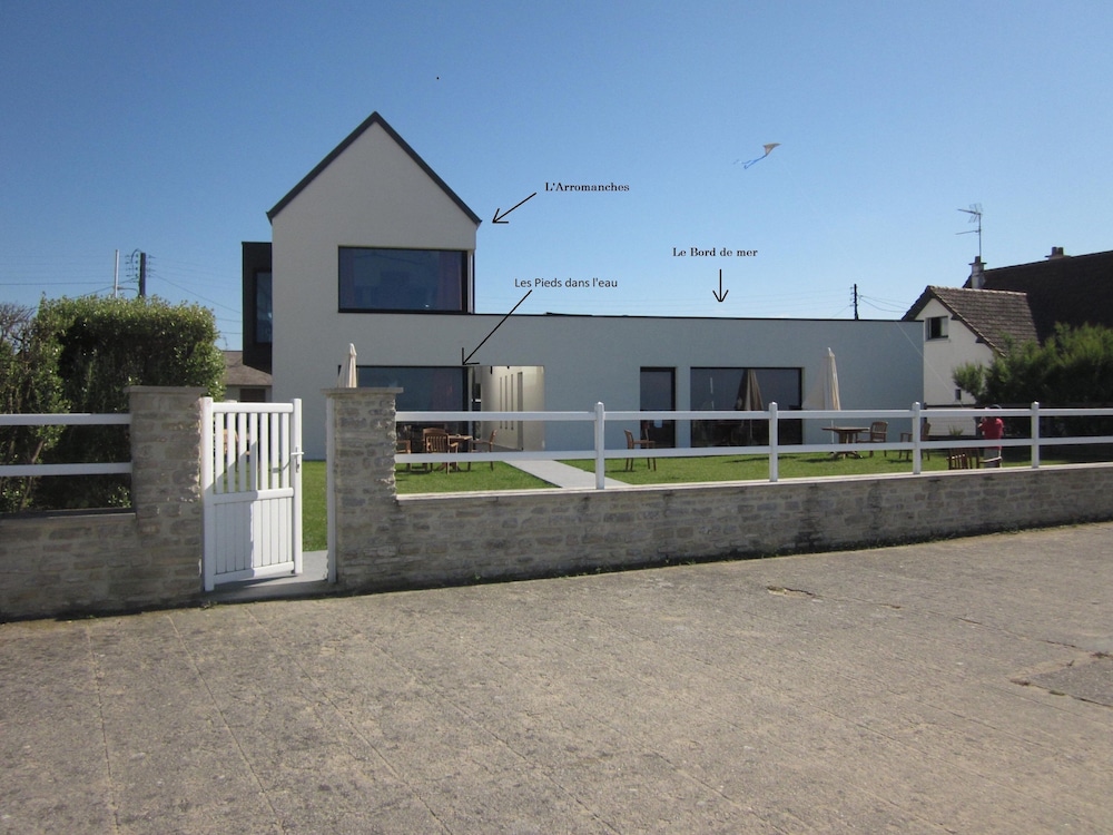 « Gîte « Arromanches » - « Bord de Mer » PMR » view 2