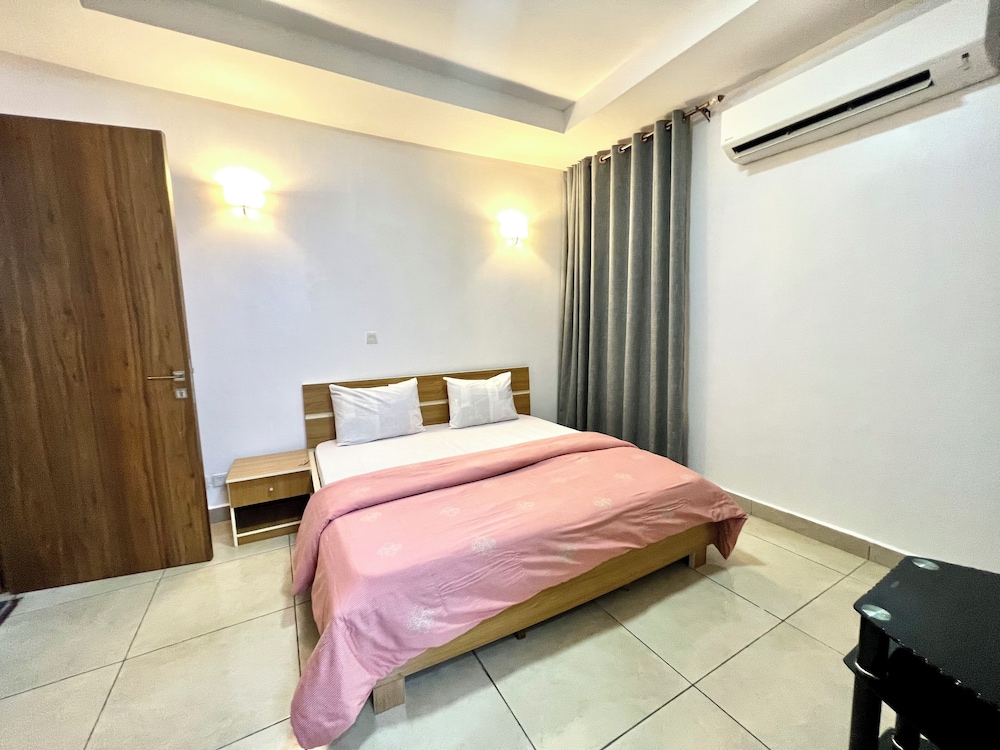 FURNISHED APARTMENTS Duplex
