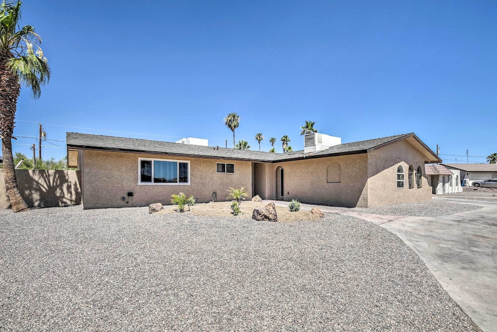 Lake Havasu Home w/ Pool, Near London Bridge!