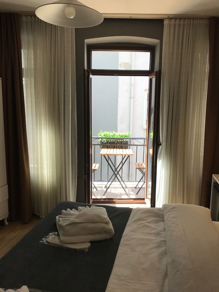 Utarit Taksim - Image 11