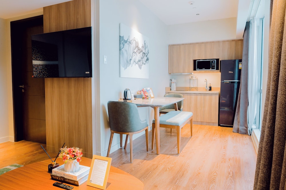 Hotel Residences at Acqua