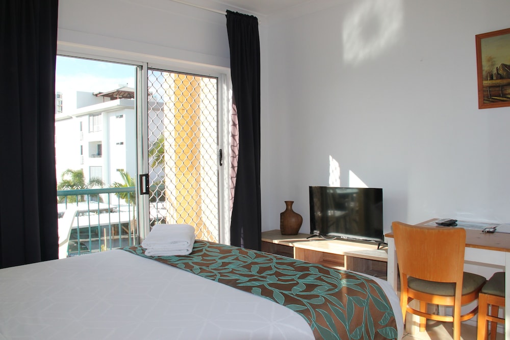 Broadwater Keys view 3