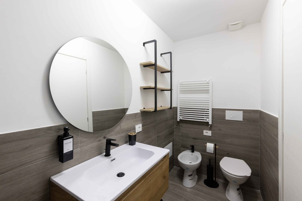 Urban Chic Luxury Suite Apartments
