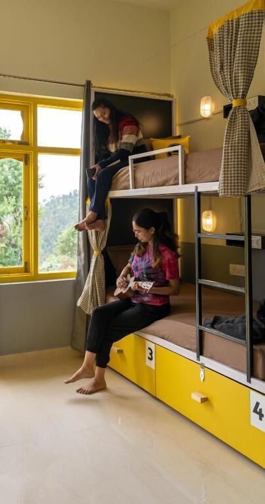 The Hosteller Kareri