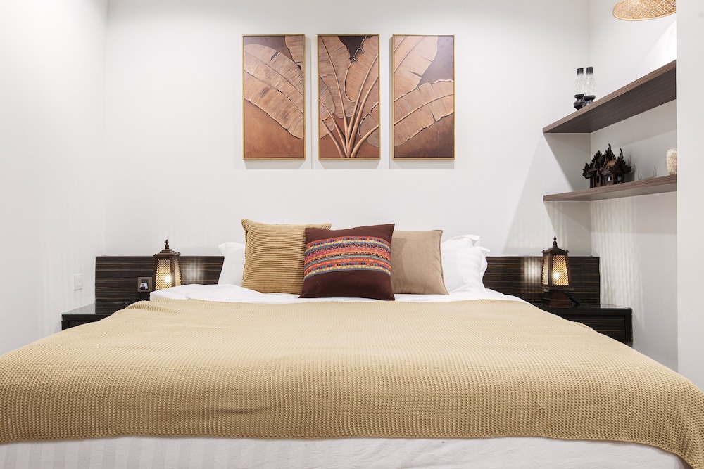 25000sqft Grand Luxe Villa PJ 13BR 42Pax photo 4