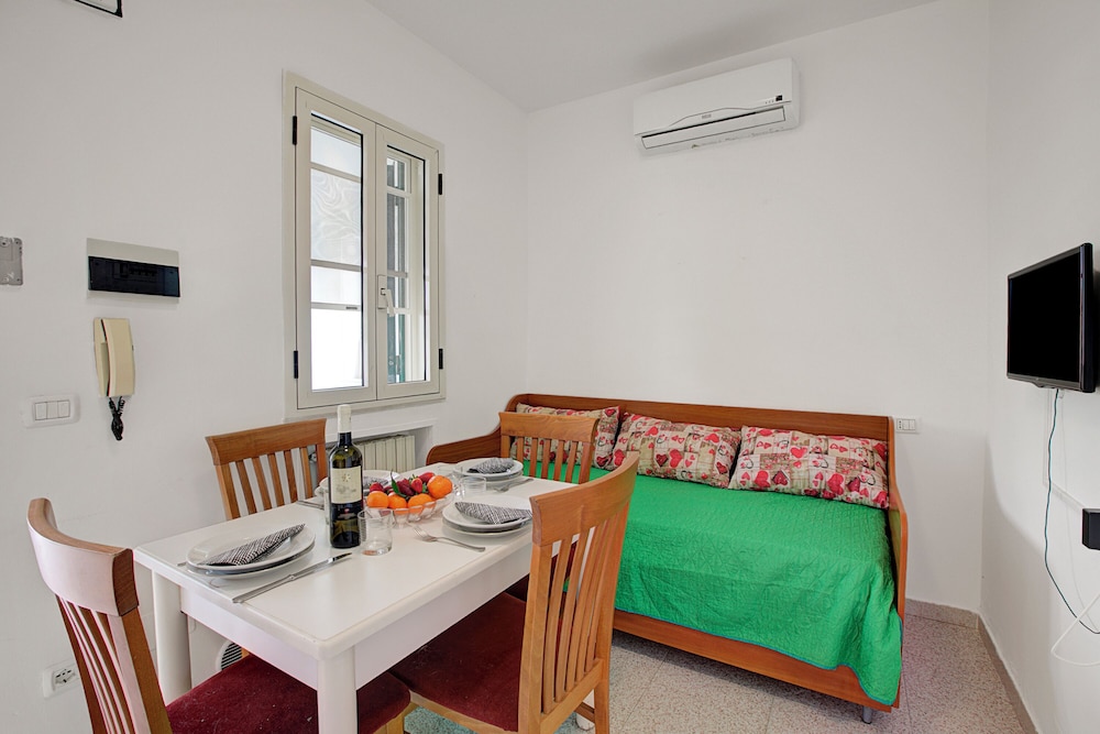 Stella Marina Residence