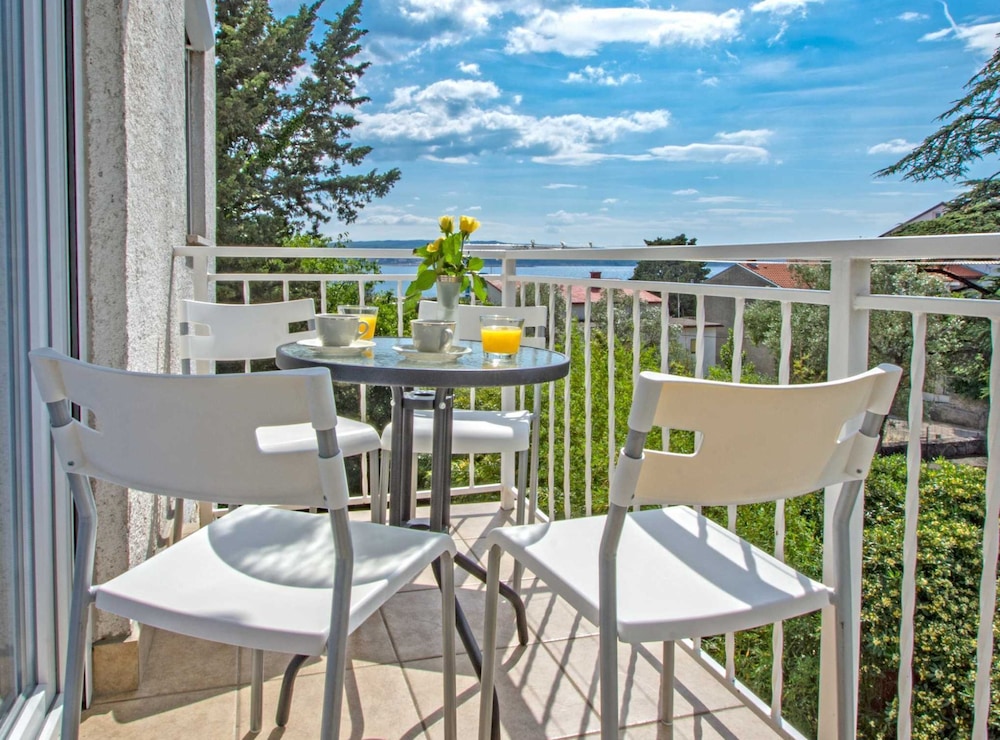 Contemporary Crikvenica Apartments With Private Parking