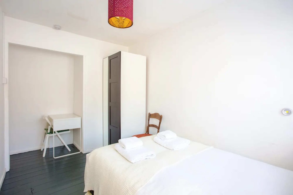 Stylish 4BD House With Private Garden - Stratford