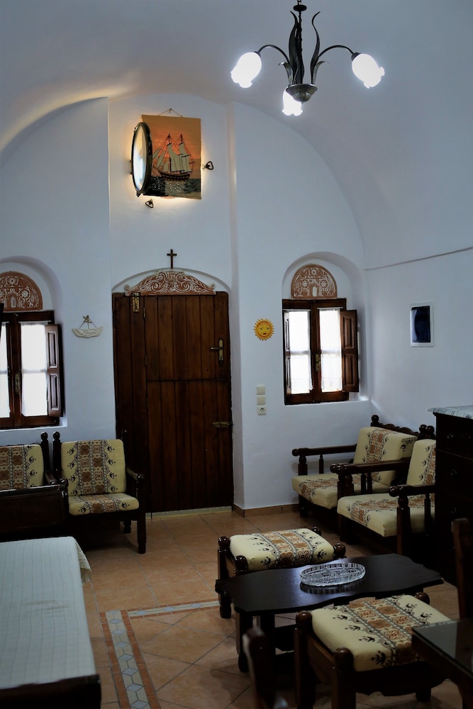 My Catsle Cave est 1899 view 3