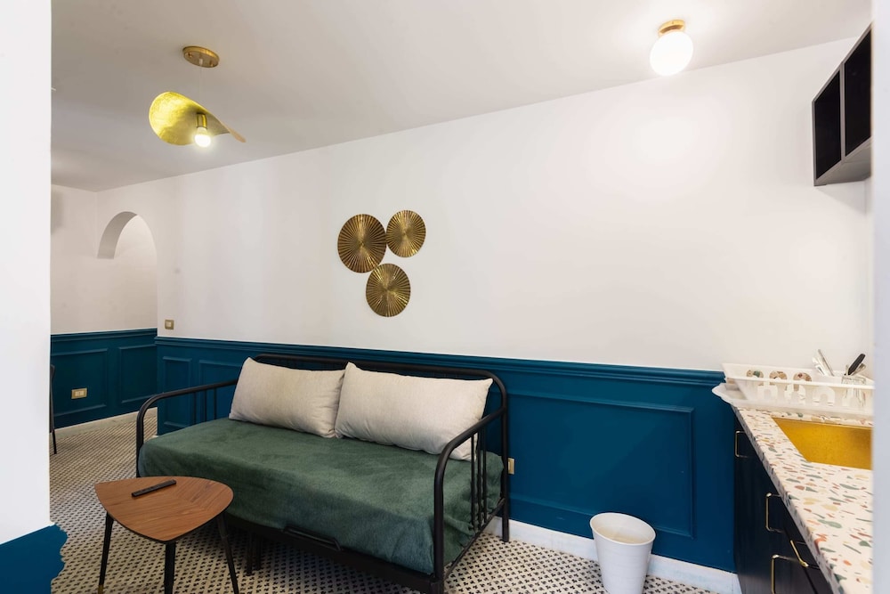 The Neat Nostalgic 2bdr Apt. @ Cairo's Downtown