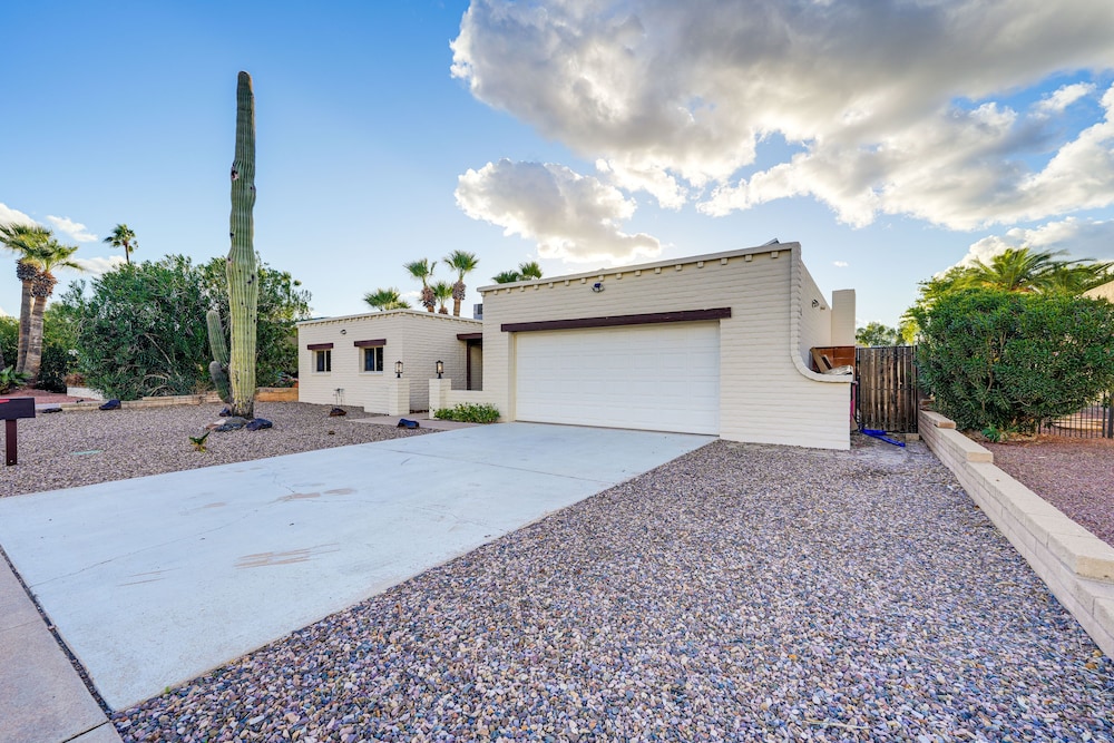 Scottsdale Home w/ Private Pool: Close to Golf! view 3