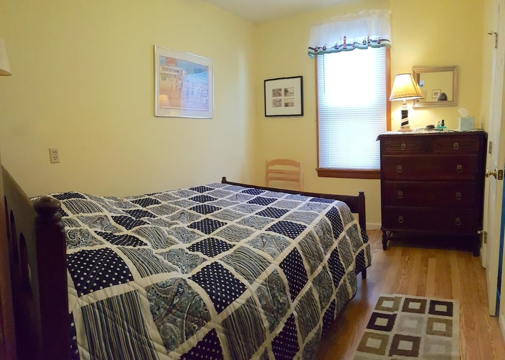 Hickman Street 105