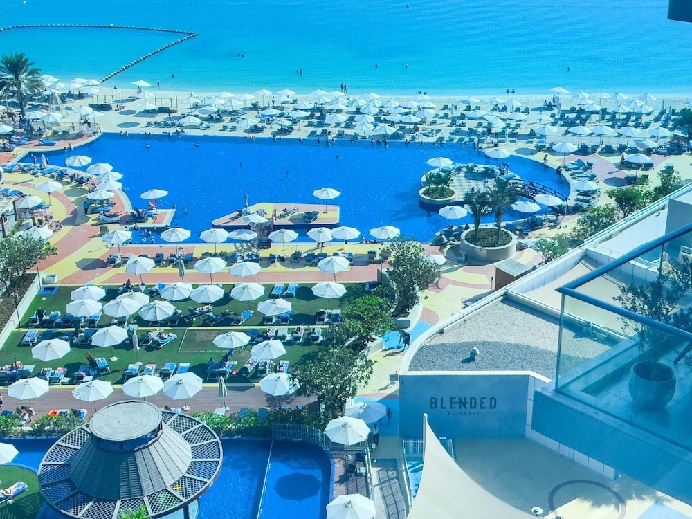 Modern Charming Sea View Apt In Palm Jumeirah