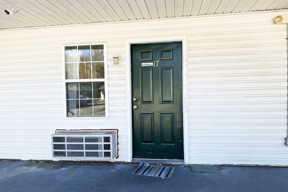 Sparta Seven Motel By OYO near Milledgeville - Property Image 9