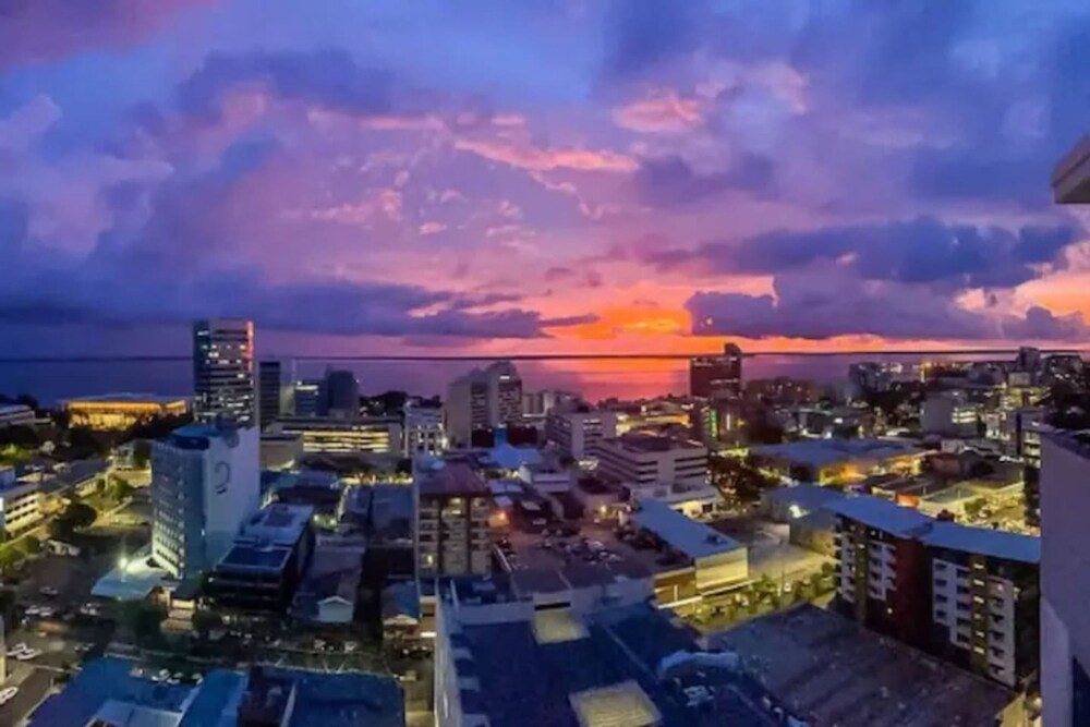 ZEN Towers Penthouse- Ocean View Family Retreat