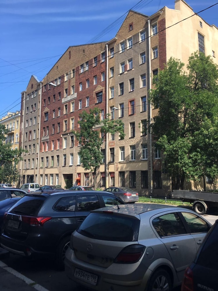 Studio apartment on 12 Liniya