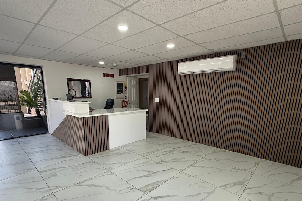 DTLV, a Baymont by Wyndham 2