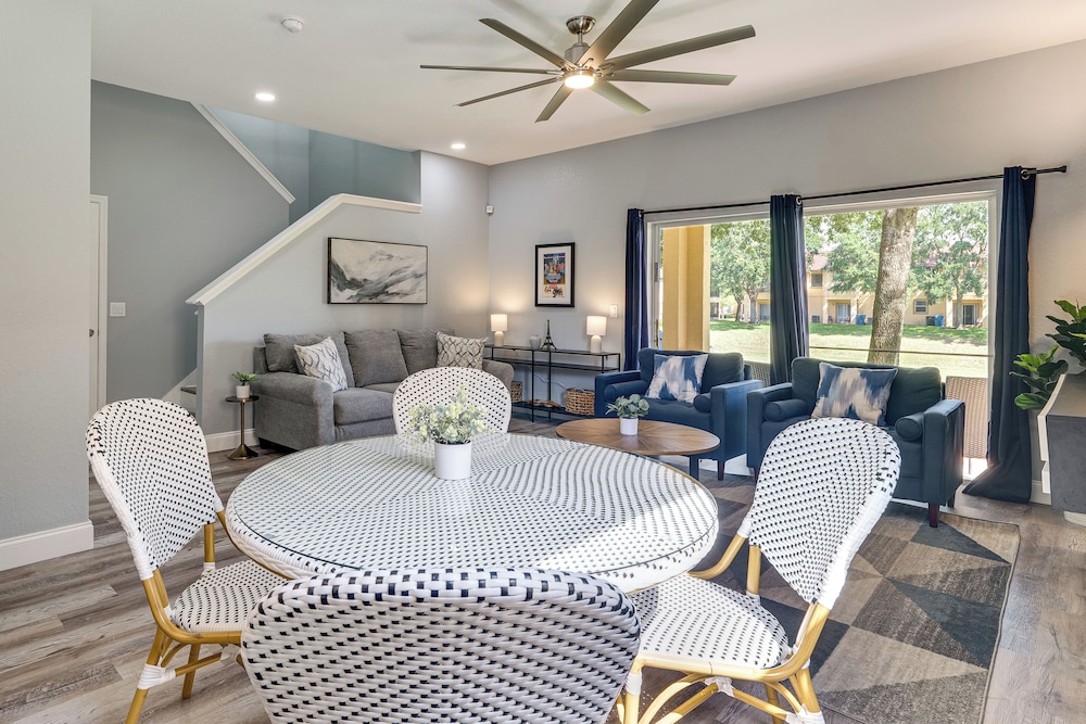 Regal Palms Gem Near Disney w/ Patio, Themed Rooms