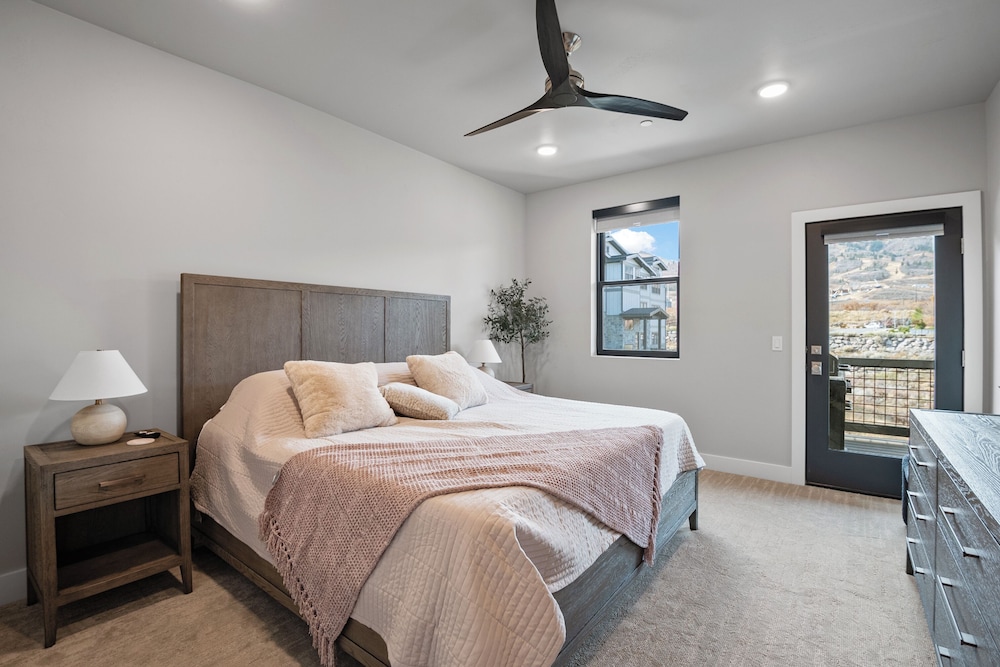 Mountain View Magic - Mayflower Lakeside
