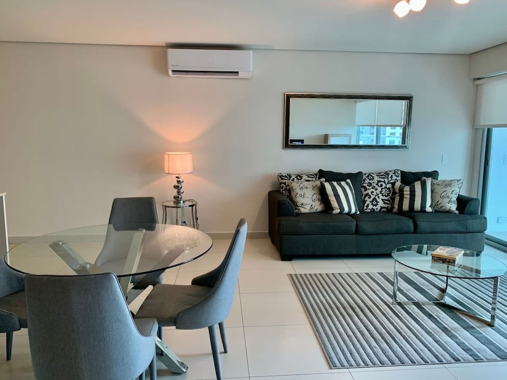 Silver View Park I 2 Bedroom Apt in Costa del Este