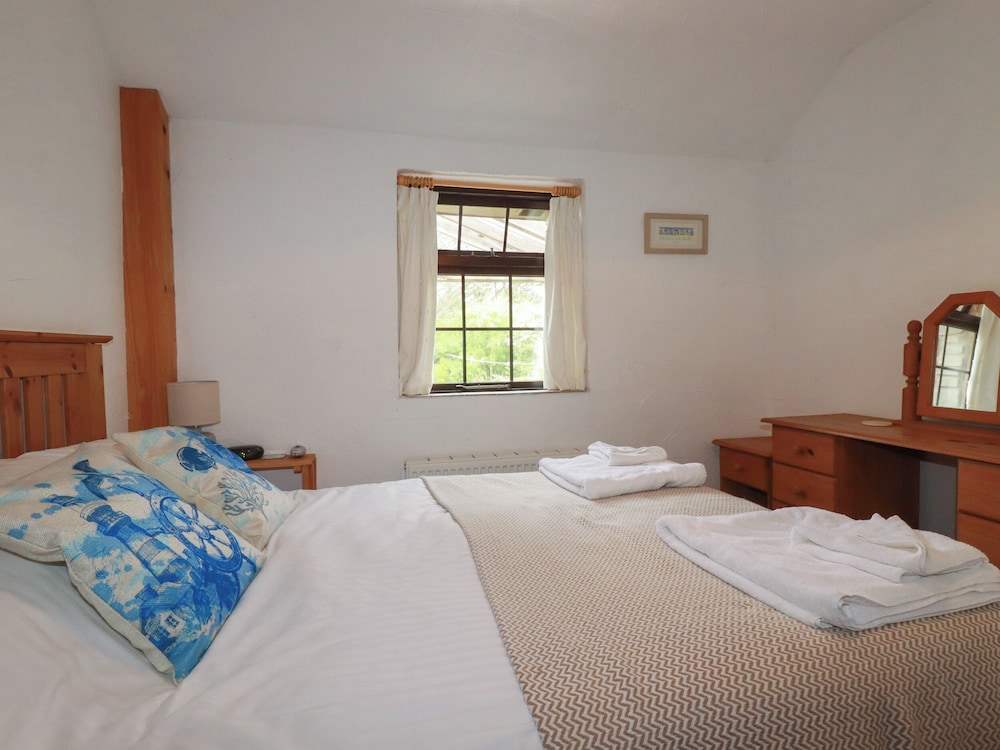 Horseshoe Cottage