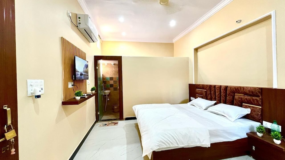 Raghav ji home stay